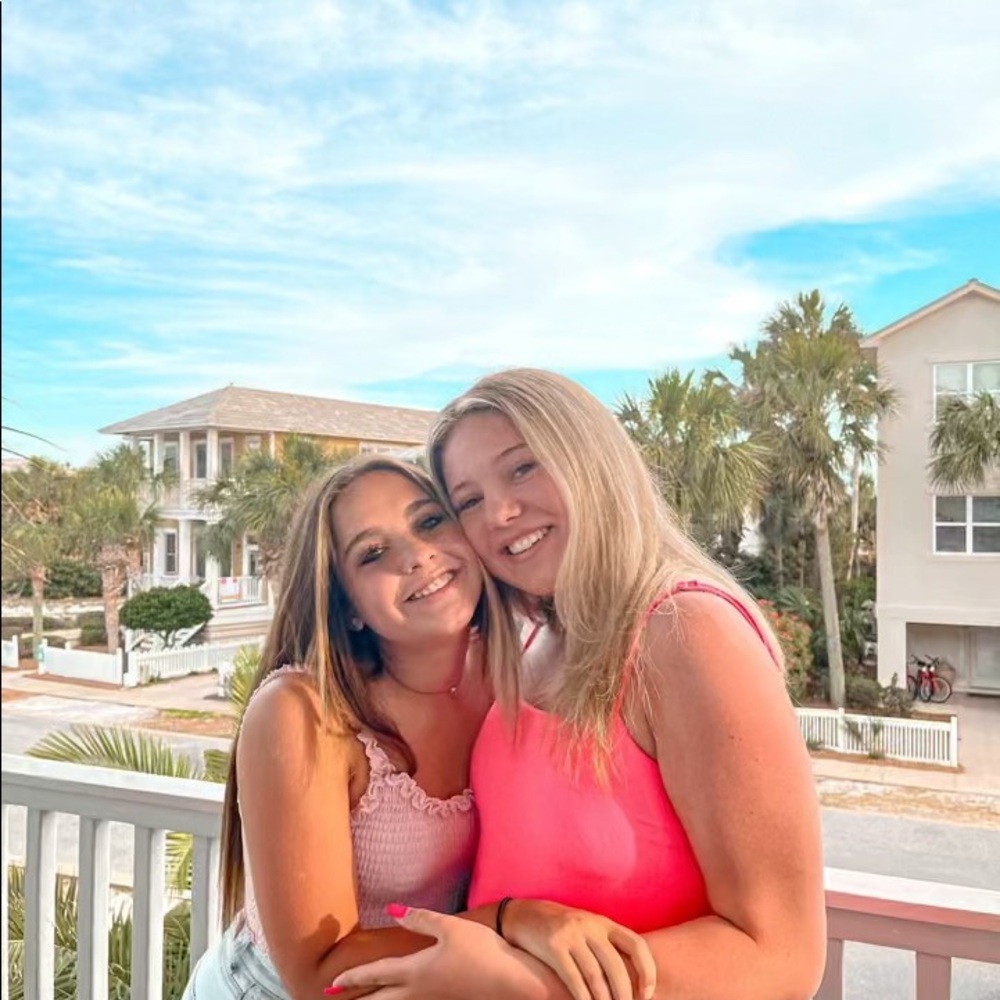 Meet your Posher, Logan